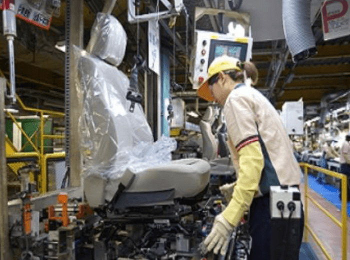 トヨタ紡織の作業